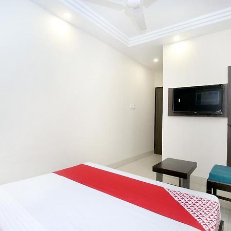 Oyo 12354 Hotel Sangreela Amritsar Eksteriør bilde
