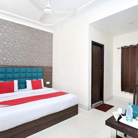 Oyo 12354 Hotel Sangreela Amritsar Eksteriør bilde
