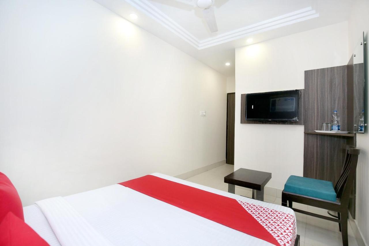 Oyo 12354 Hotel Sangreela Amritsar Eksteriør bilde