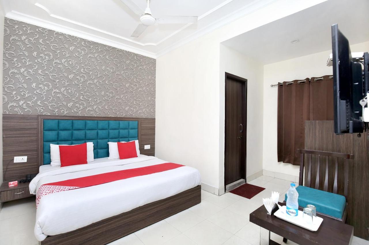 Oyo 12354 Hotel Sangreela Amritsar Eksteriør bilde