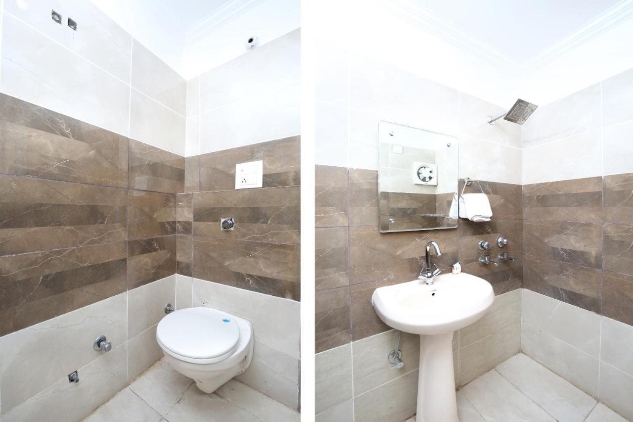 Oyo 12354 Hotel Sangreela Amritsar Eksteriør bilde