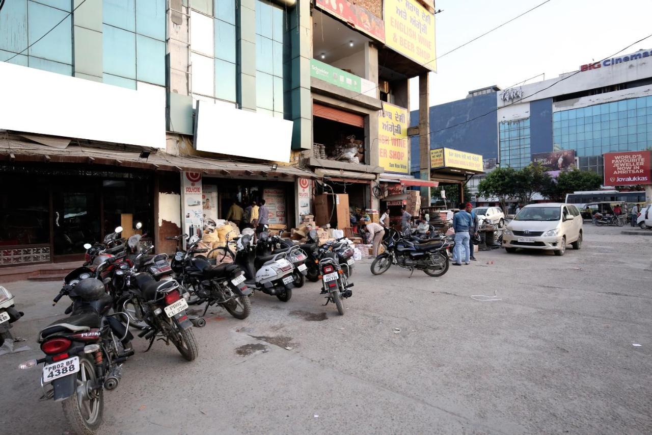 Oyo 12354 Hotel Sangreela Amritsar Eksteriør bilde