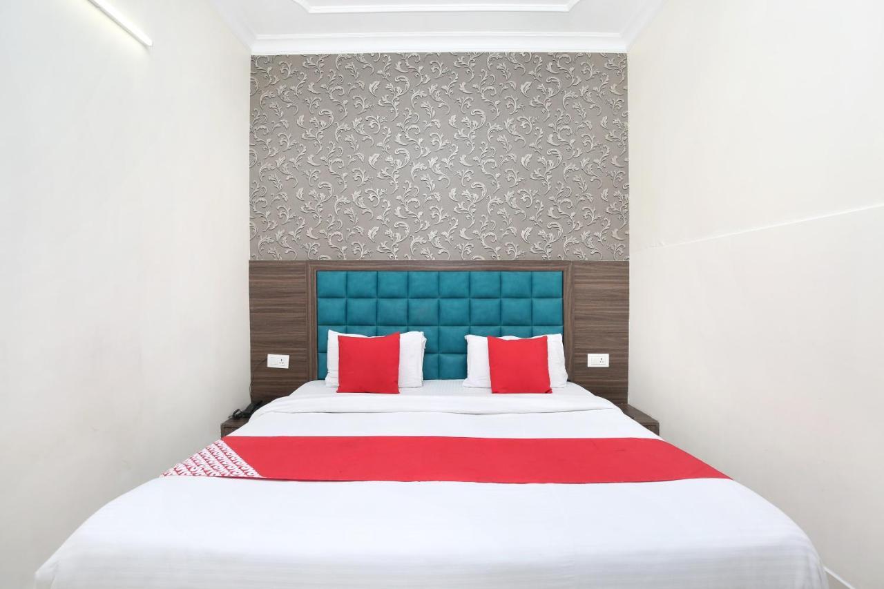 Oyo 12354 Hotel Sangreela Amritsar Eksteriør bilde