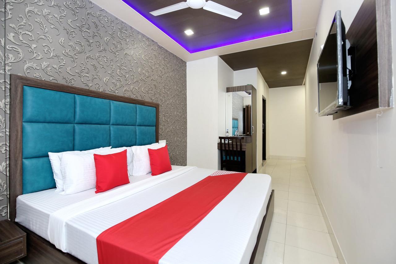 Oyo 12354 Hotel Sangreela Amritsar Eksteriør bilde
