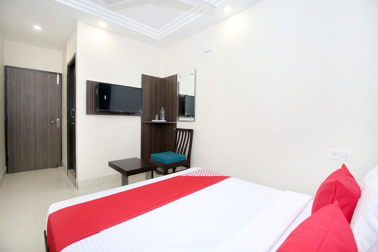 Oyo 12354 Hotel Sangreela Amritsar Eksteriør bilde