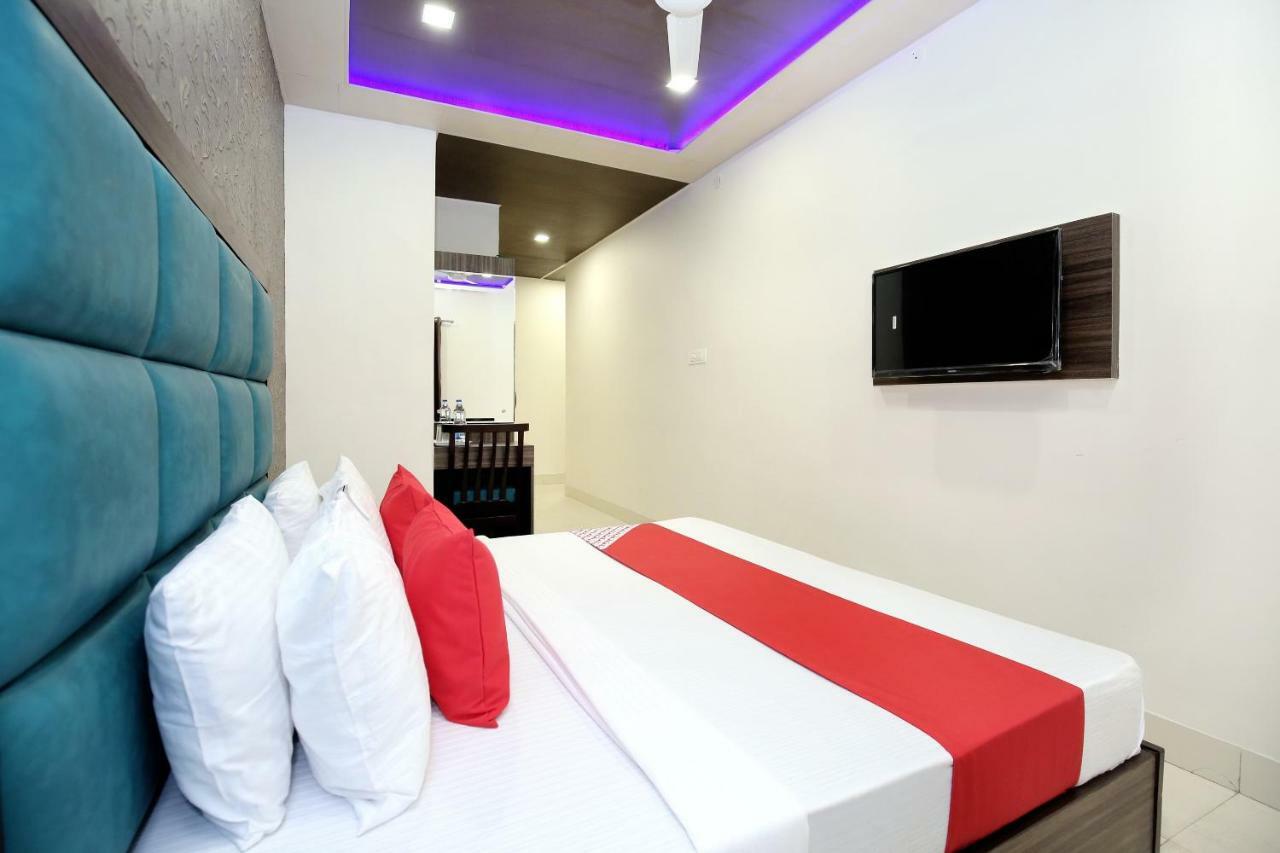 Oyo 12354 Hotel Sangreela Amritsar Eksteriør bilde