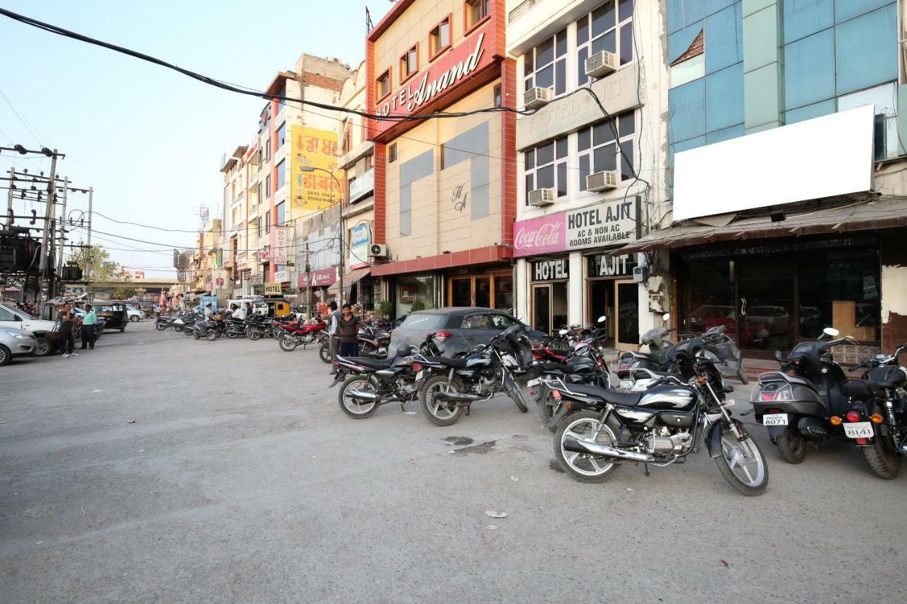 Oyo 12354 Hotel Sangreela Amritsar Eksteriør bilde